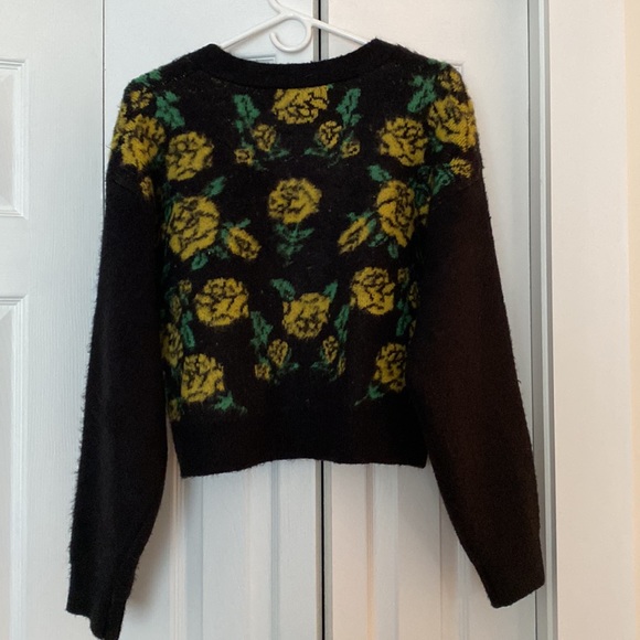 Forever 21 fuzzy floral button-up sweater - Picture 4 of 5